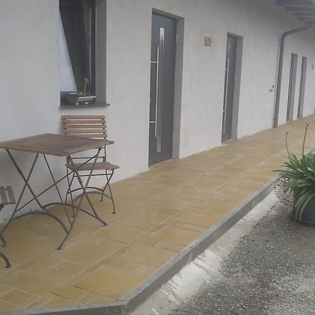 Weingut Thomas Brandl Bed & Breakfast Strass  Bagian luar foto