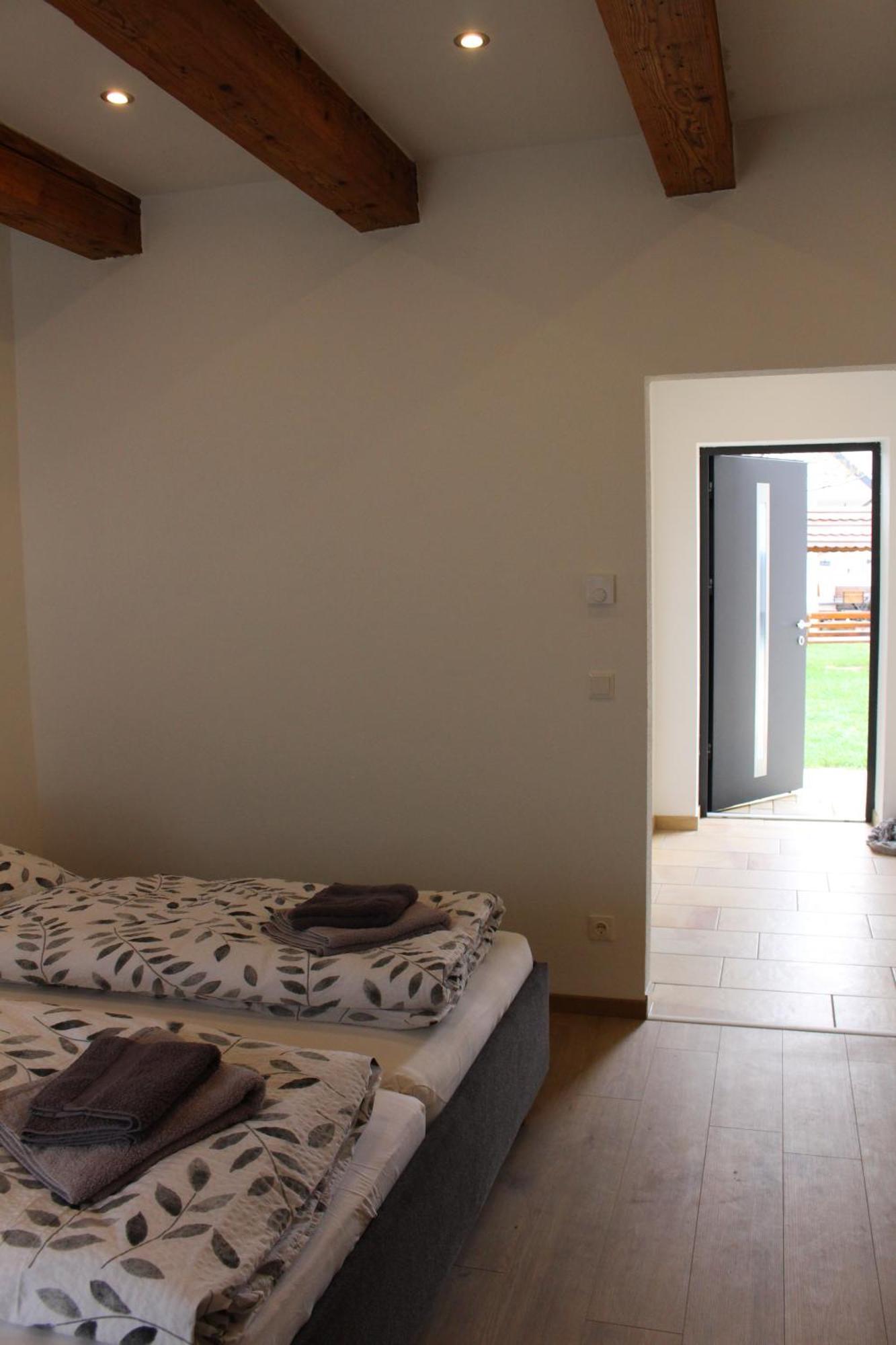 Weingut Thomas Brandl Bed & Breakfast Strass  Bagian luar foto
