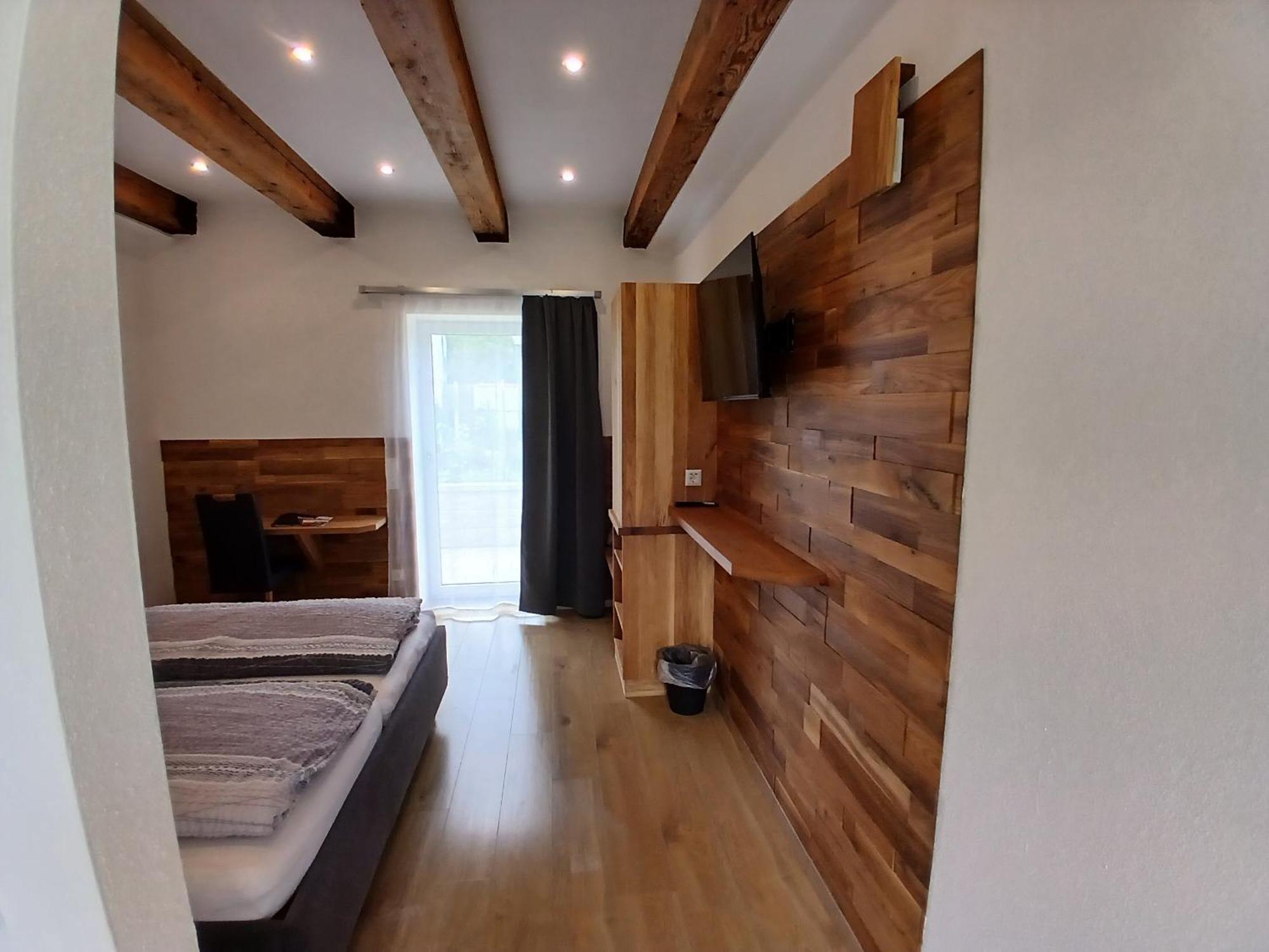 Weingut Thomas Brandl Bed & Breakfast Strass  Bagian luar foto